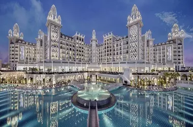 هتل گرانادا لاکچری بلک